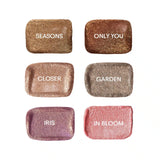 Přírodní metalický oční stín Closer